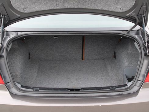 Used 2011 BMW 335i xDrive Coupe image 27