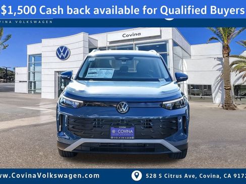 New 2025 Volkswagen Tiguan SE image 2