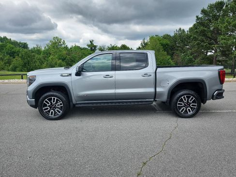 Certified 2025 GMC Sierra 1500 AT4 w/ AT4 Premium Package AWD/4WD image 2