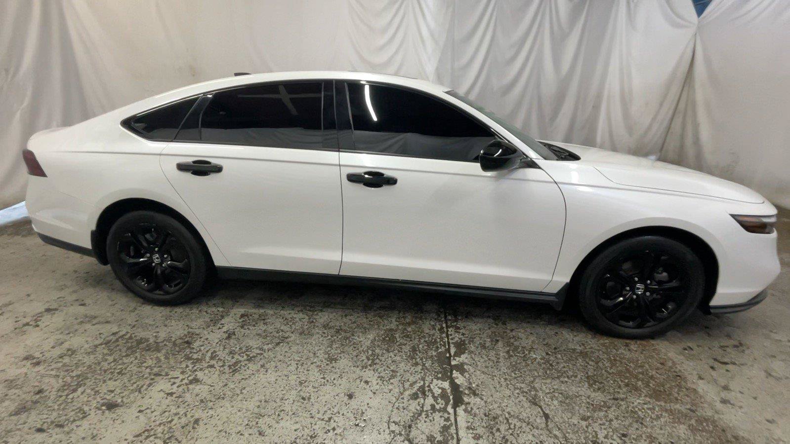 Certified 2025 Honda Accord SE image 5