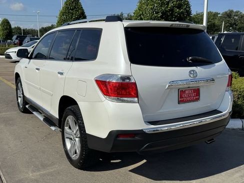 Used 2011 Toyota Highlander Limited w/ Tow Pkg FWD image 7