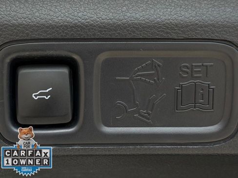 Used 2023 Ford Expedition Limited image 28