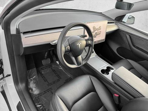 Used 2023 Tesla Model Y Long Range image 13