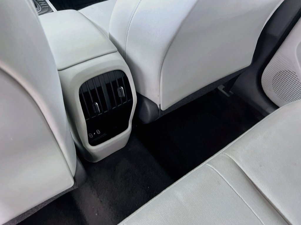Certified 2025 Hyundai Kona SEL AWD/4WD image 23