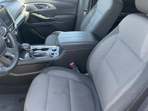 Used 2023 Chevrolet Traverse LT FWD image 21