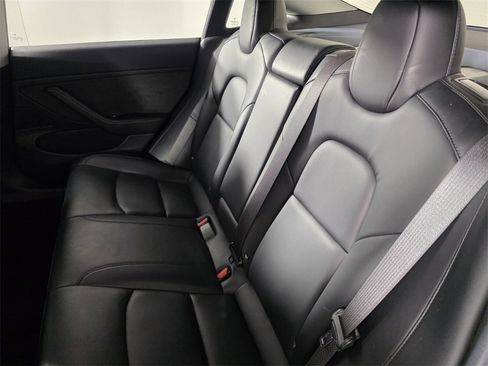 Used 2018 Tesla Model 3 Long Range image 17