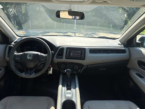 Used 2016 Honda HR-V LX image 16