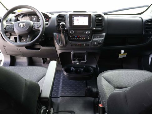 Used 2025 RAM ProMaster 2500 w/ Convenience Group image 11