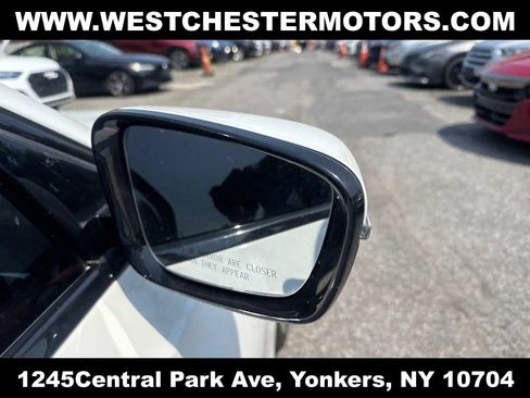 Used 2019 BMW 330i xDrive Sedan w/ M Sport Package AWD/4WD image 12