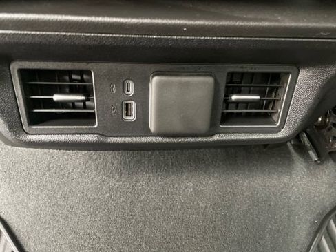Used 2025 Chevrolet Silverado 1500 LT AWD/4WD image 19