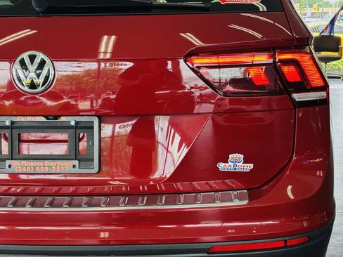 Used 2019 Volkswagen Tiguan SE w/ Panoramic Sunroof Package FWD image 5