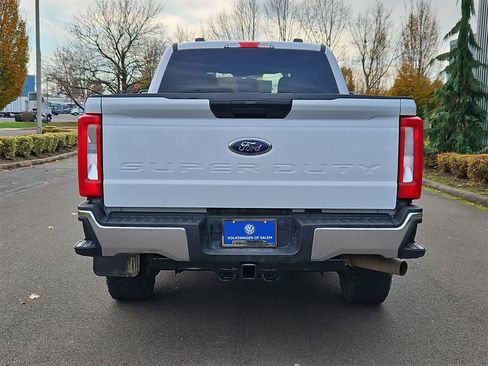 Used 2024 Ford F350 XLT image 5