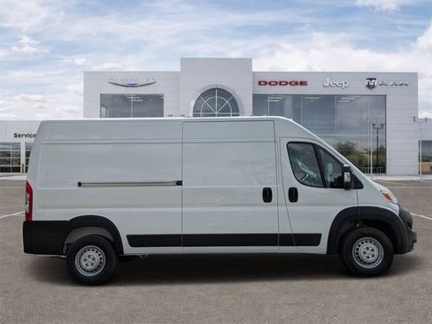 New 2026 RAM ProMaster 2500 w/ Premium Convenience Group FWD image 2