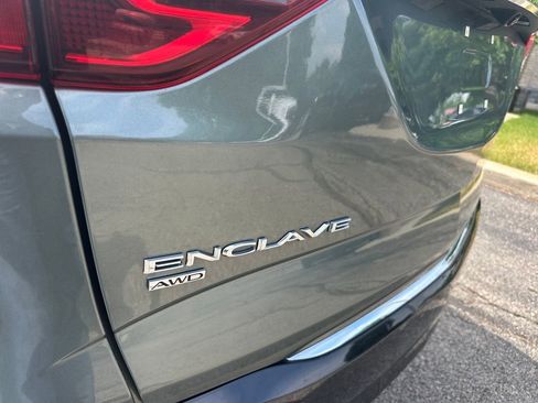 Used 2023 Buick Enclave Essence AWD/4WD image 25