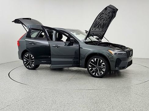 New 2026 Volvo XC60 B5 Ultra w/ Climate Package AWD/4WD image 10