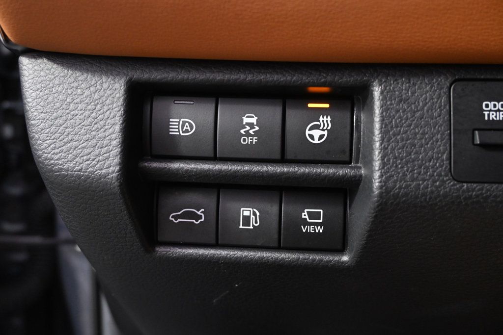 Used 2020 Toyota Avalon Limited w/ Advanced Safety Package FWD image 24