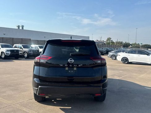 Certified 2025 Nissan Rogue SV FWD image 21