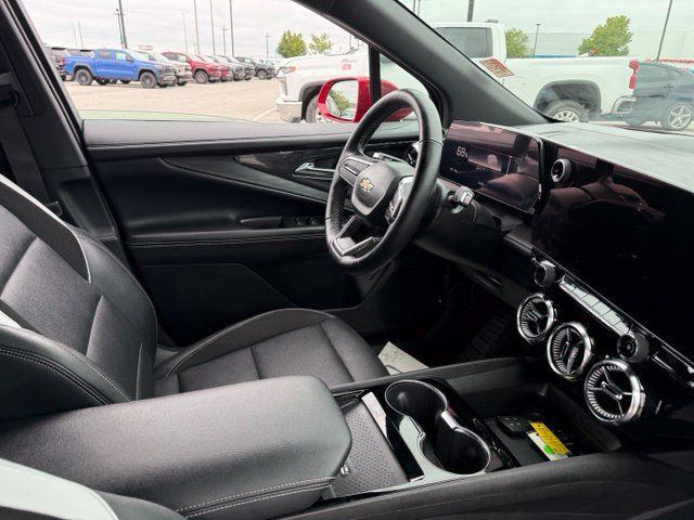 Used 2024 Chevrolet Blazer EV LT AWD/4WD image 15