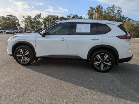 Certified 2025 Nissan Rogue SL image 7