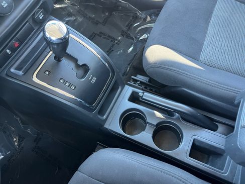 Used 2016 Jeep Patriot Sport image 23