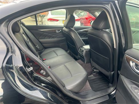 Used 2018 INFINITI Q50 Luxe w/ Essential Package (3.0T Luxe) image 13