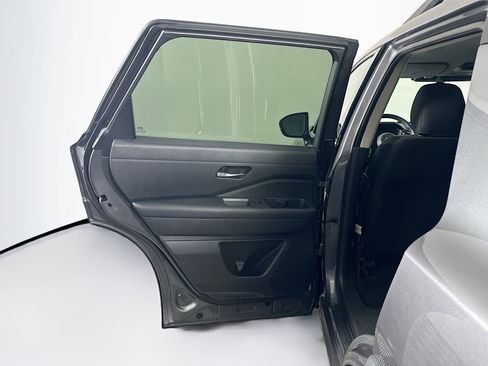 Used 2022 Nissan Pathfinder SV w/ SV Black Package FWD image 25