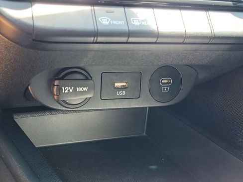 Used 2024 Hyundai Elantra SEL FWD image 14