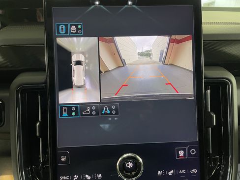 New 2026 GMC Yukon AT4 w/ AT4 Premium Package image 21