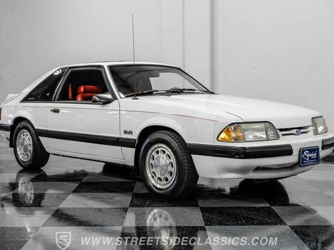 Used 1990 Ford Mustang LX image 14