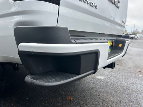 Used 2018 GMC Canyon Denali image 36