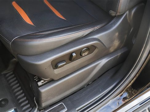 Used 2023 GMC Sierra 1500 AT4 w/ AT4 Premium Package image 11