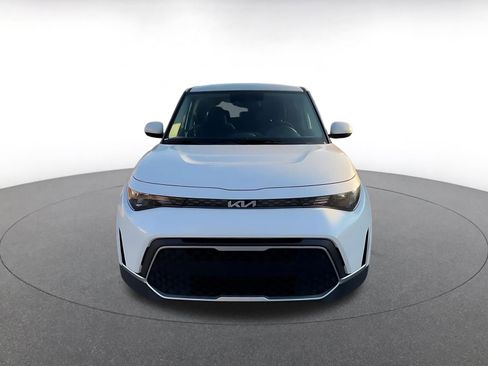 Used 2025 Kia Soul LX w/ LX Technology Package image 4