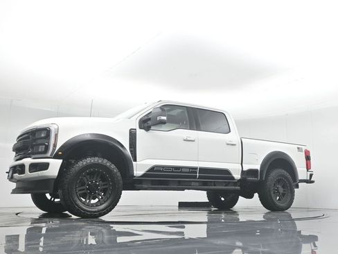 New 2026 Ford F250 Lariat w/ Black Appearance Package image 55