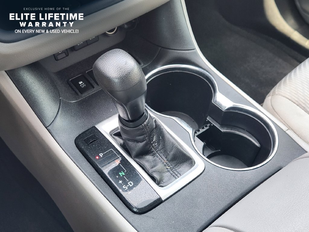 Used 2019 Toyota Highlander LE FWD image 19