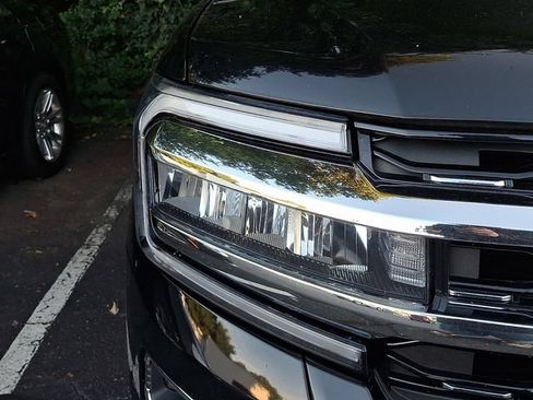 Used 2024 Ford Expedition Limited AWD/4WD image 5