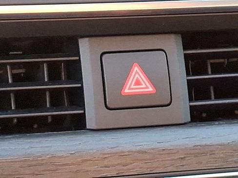 Used 2018 Audi A4 2.0T Ultra Premium w/ Convenience Package image 30