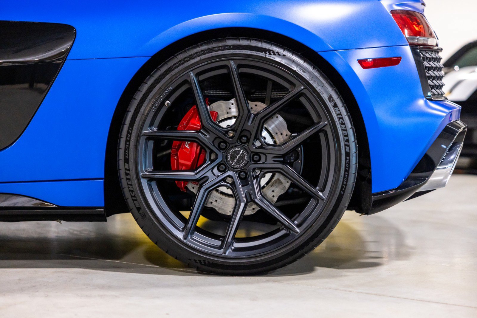 Used 2023 Audi R8 V10 performance RWD image 18