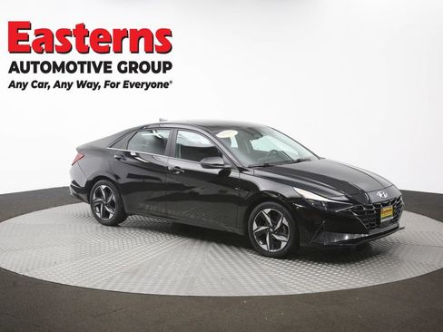 Used 2021 Hyundai Elantra SEL w/ Convenience + Premium Package FWD image 50