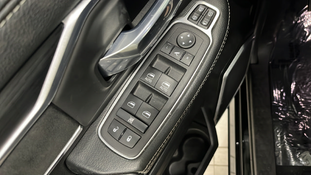 Used 2024 RAM 2500 Laramie w/ Night Edition AWD/4WD image 21