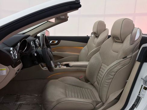 Used 2014 Mercedes-Benz SL 550 w/ Sport Wheel Package image 31