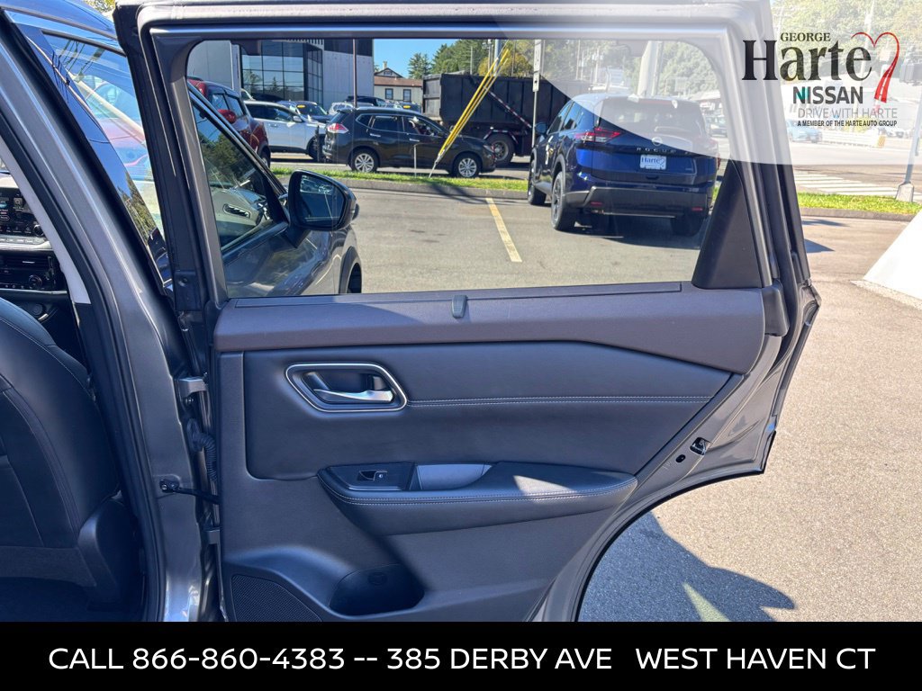 Certified 2022 Nissan Rogue Platinum w/ Head-Up Display Package AWD/4WD image 26