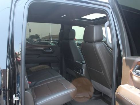 Used 2022 GMC Sierra 1500 Denali w/ Technology Package AWD/4WD image 30
