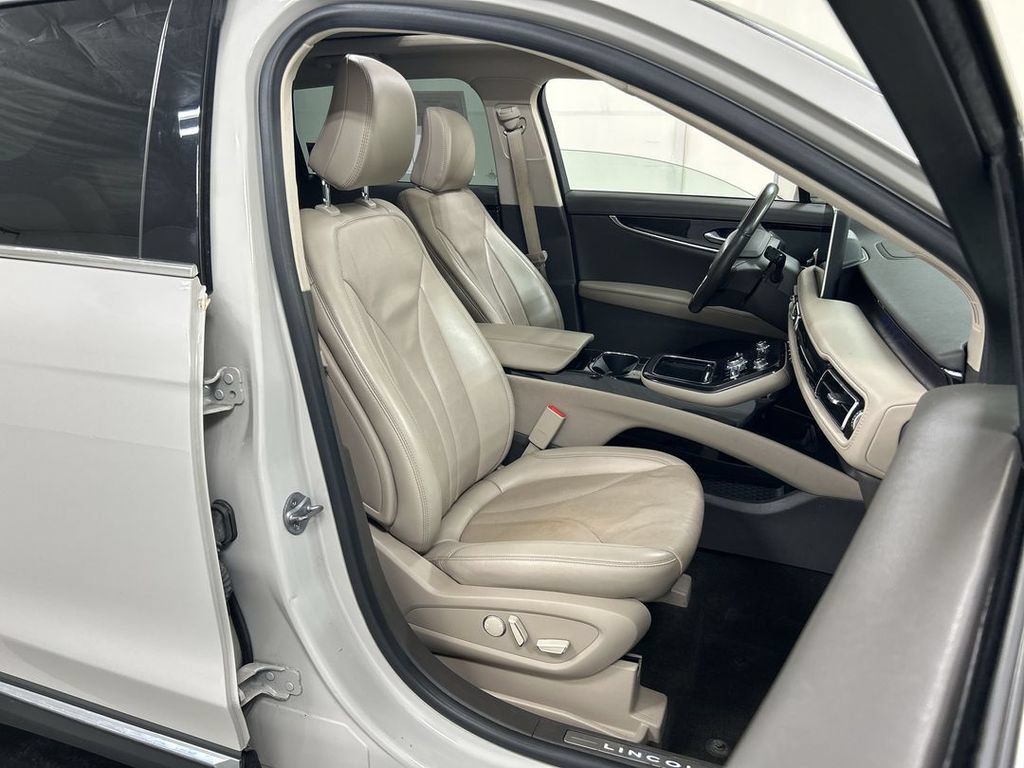 Used 2022 Lincoln Nautilus Reserve AWD/4WD image 24