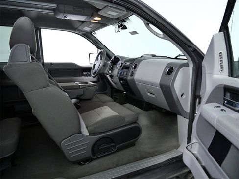 Used 2006 Ford F150 XLT image 13