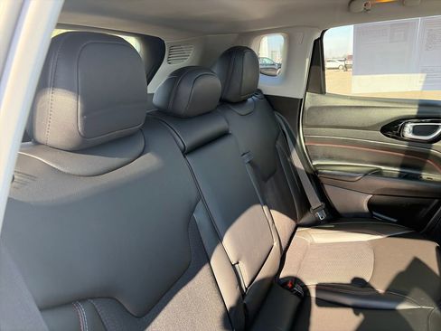 Used 2022 Jeep Compass Trailhawk w/ Sun and Sound Group image 36