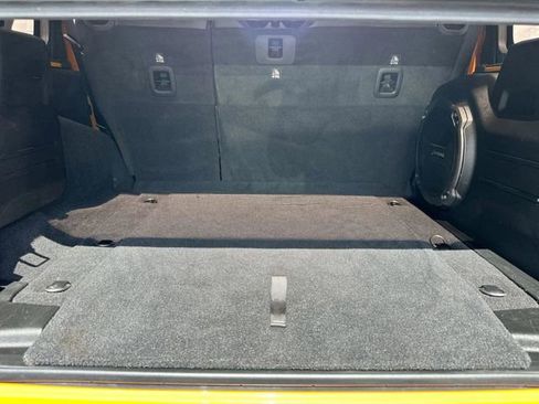 Used 2021 Jeep Wrangler Unlimited Rubicon AWD/4WD image 8