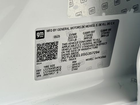 Used 2025 GMC Sierra 1500 AT4 image 27