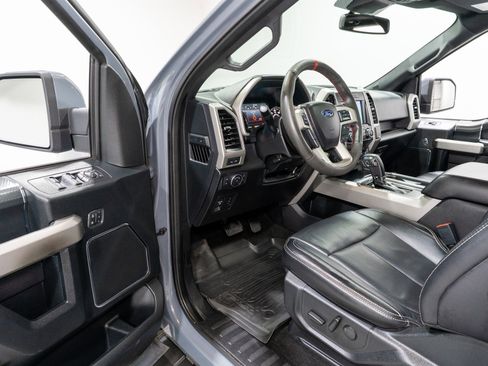 Used 2019 Ford F150 Lariat image 14