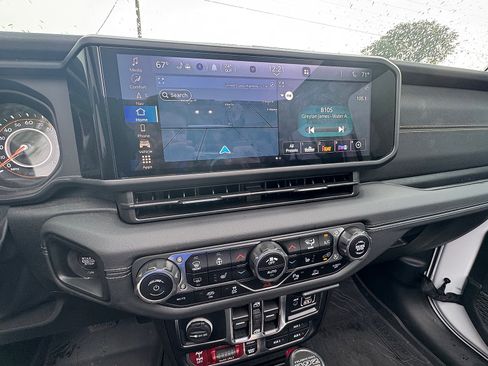 Used 2024 Jeep Wrangler Unlimited Rubicon 392 AWD/4WD image 7