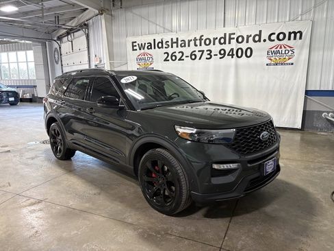 Used 2023 Ford Explorer ST w/ Equipment Group 401A image 2